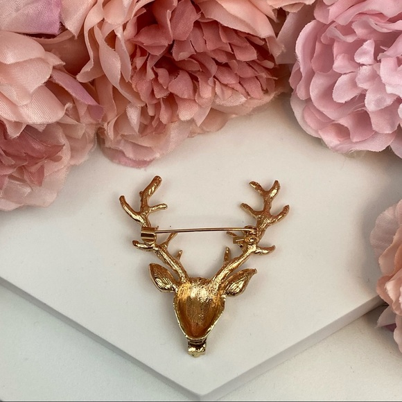 Gold Buck Deer Head Brooch Lapel Pin - Picture 12 of 16